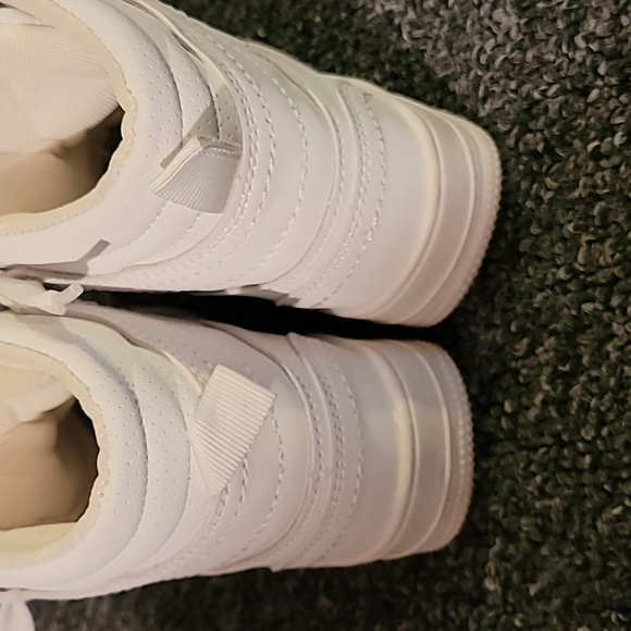 Unltd. White unisex sneakers size 13. - Picture 6 of 7